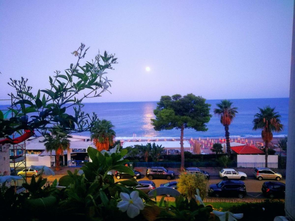 Taormina By The Sea Διαμέρισμα Mazzeo Εξωτερικό φωτογραφία