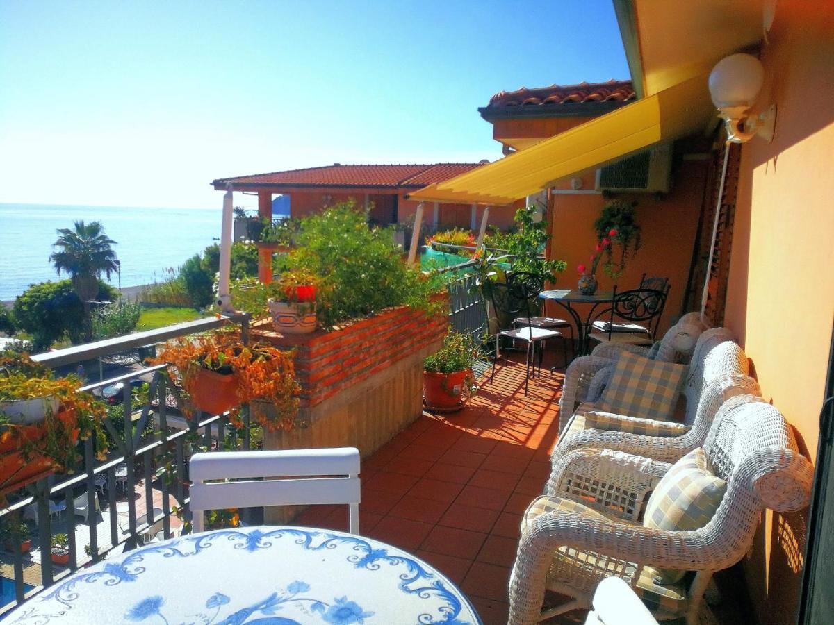 Taormina By The Sea Διαμέρισμα Mazzeo Εξωτερικό φωτογραφία