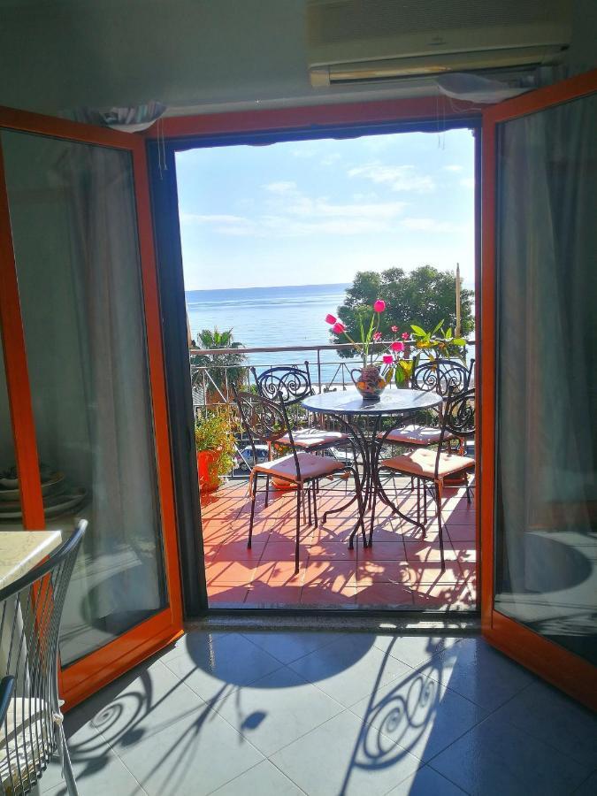 Taormina By The Sea Διαμέρισμα Mazzeo Εξωτερικό φωτογραφία